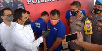 Polres Pasuruan Tangkap 5 Tersangka Jaringan Curanmor, Satu di antaranya Suami Bu Kades