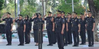 Peringati Hari Pengayoman ke-79, Kepala Kanwil Kemenkumham Jatim Pimpin Upacara Ziarah Rombongan