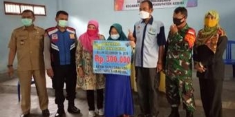 Lima Desa di Kecamatan Pare dan Badas Salurkan BLT-DD