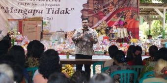 Bupati Kediri Buka Lelang Hasil Bumi di Perayaan Undhuh-Undhuh GKJW Segaran