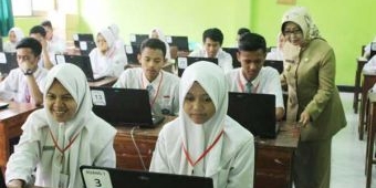 Minim Fasilitas UNBK, Ratusan Siswa Aliyah di Jombang Ikut UNKP