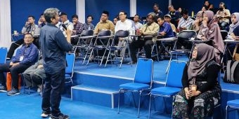 Workshop Stikosa-AWS dan YDSF: Penguatan Kreativitas Jadi Benteng Pertahanan