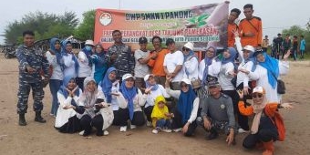 Peringati Hari Sejuta Pohon, FRPB Pamekasan Tanam Cemara Udang di Pantai Jumiang