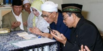 Kenangan Ning Lia Dinikahkan Mbah Moen