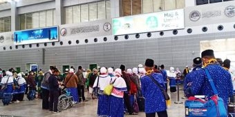 Sebanyak 45 Jemaah Umroh Travel Arminareka Perdana Pamekasan Gagal Berangkat