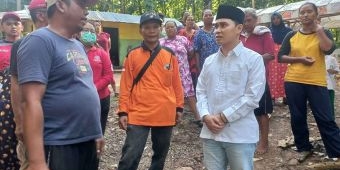 Gus Barra Salurkan Bantuan untuk Warga Kekurangan Air Bersih