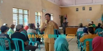 Staf Desa Kalipang Kediri Usir dan Ancam Wartawan saat Liput Puluhan Warga yang Protes Masalah Air