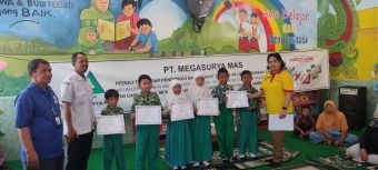 PT Megasurya Mas Beri CSR Beasiswa untuk 356 Siswa di Sidoarjo