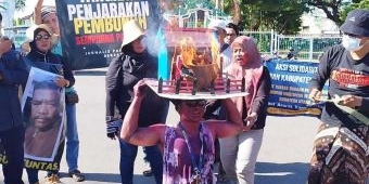 Jurnalis Pamekasan Tuntut Pembantaian Satu Keluarga Wartawan di Karo Sumut Diusut Tuntas