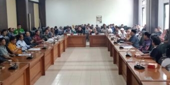 Khawatir Tak Bisa Berjualan, Pedagang Pasar Cheng Hoo Luruk Kantor DPRD Kabupaten Pasuruan