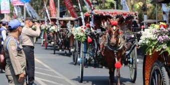 42 Kontingen Semarakkan Batu Art Flower Carnival 2023