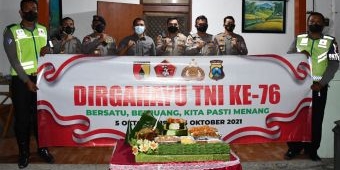 HUT TNI ke-76, Danrem 081/DSJ dapat Kejutan dari 2 Kapolres