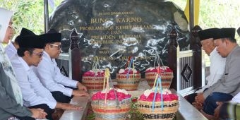 Gus Muhaimin Bersama Elit PKB Ziarah ke Makam Bung Karno