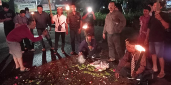 Bundaran Apollo Sering Makan Korban, Warga Gelar Tabur Bunga, Obor dan Tuntut Hal ini