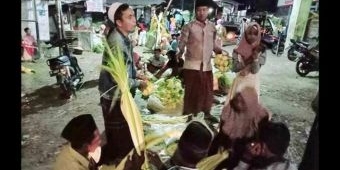 ​Jelang Lebaran Ketupat, Penjual Cangkang dan Janur di Pamekasan Dibanjiri Pembeli