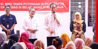 Dampingi Jokowi Salurkan BLT El Nino di Banyuwangi, Gubernur Khofifah: Terima Kasih Pak Presiden