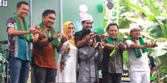 Wali Band Hibur Masyarakat Kanor, KH Anwar Zahid: Saya Termasuk Para Wali