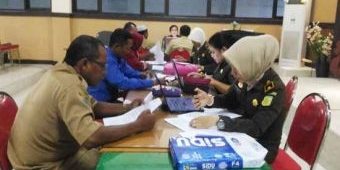 Khawatir Terseret Korupsi Bansos APBD Provinsi, Puluhan Kades Datangi Kejari Sidoarjo