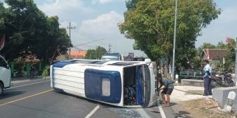 Mobil Rombongan Pesilat Terguling di Jombang, Belasan Orang Terluka