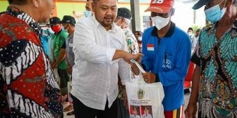 Salurkan 1.000 Bansos, Tanggapi Kesulitan Nelayan Ngimboh, Berikut Langkah Bupati