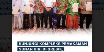 menteri-atrbpn-agus-harimurti-yudhoyono-serahkan-sertifikat-wakaf-di-gresik