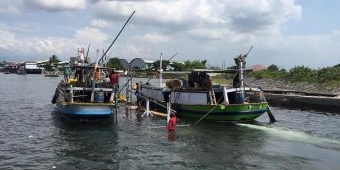 ​Kapal Bermuatan Ikan Tenggelam di Laut Probolinggo, 7 ABK Selamat