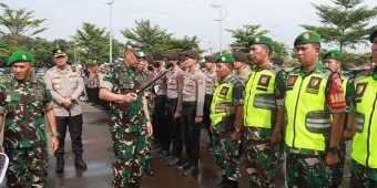 Personel Gabungan Ikuti Apel Gelar Pasukan Pam Kunker Presiden Jokowi di SIdoarjo