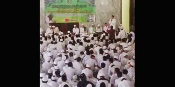 Jelang UN, Ribuan Siswa-siswi Madrasah se-Kabupaten Pasuruan Doa Bersama di Masjid Jami’