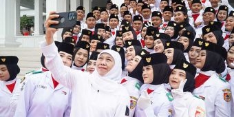 HUT Kemerdekaan RI, Khofifah Ajak Masyarakat Tingkatkan Semangat Nasionalisme dan Gotong Royong