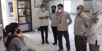 Wow, Penghasilan Badut yang Mengemis di Jalanan Gresik Tembus Rp500 Ribu Sehari