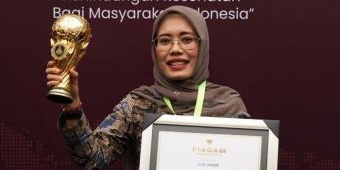 Terima Penghargaan UHC Award 2024, Bupati Dhito akan Terus Tingkatkan Mutu Layanan Kesehatan