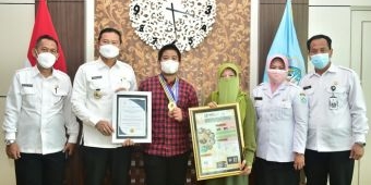 Raih Medali Emas Internasional, Lilin Aromaterapi Milik Siswa SMPN 2 Lamongan Siap Dipatenkan Bupati