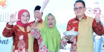 Pj Gubernur Jatim Peringati HLUN 2024 Bersama 400 Lansia