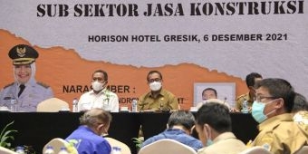 Pemkab Gresik Gelar Sosialisasi Standar Pemenuhan Perizinan Berusaha Subsektor Jasa Konstruksi