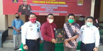 Kanwil Kemenkumham Jatim Bersama Kantor Imigrasi Kelas III Non-TPI Ponorogo Salurkan Bantuan APD