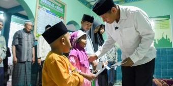 Wali Kota Kediri Jadi Imam Salat Maghrib di Masjid Al-Falah