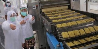 ​Dongkrak Ekonomi Jatim, Gubernur Khofifah: Industri Manufaktur-UMKM Jadi Andalan Pemulihan Ekonomi