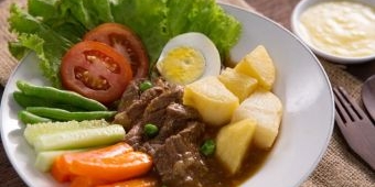 Rekomendasi Tempat Makan di Dekat Stasiun Solo