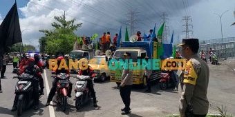 Wakapolres Gresik Pimpin Pengamanan Buruh Peringati Mayday