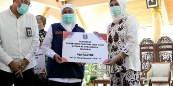 ​Gubernur Khofifah Bagikan Masker dan Ventilator, Kali ini Fokus di Sidoarjo, Pasuruan dan Mojokerto