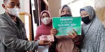 Hindari Kerumunan, Penyaluran BLT-DD di Desa Ngerong Pasuruan Dilakukan Melalui Kepala Dusun