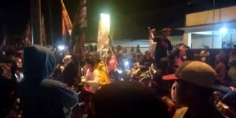 Ratusan Pendekar Geber-Geber Motor di Depan Mapolsek Bangorejo Banyuwangi, Ada Apa?