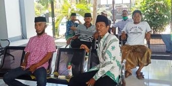 Pertanyakan Kelanjutan Kasus PTSL, Warga Pakandangan Sangra Datangi Kejari Sumenep