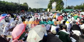 Jemaah Resepsi Satu Abad NU Banjiri Kawasan Gelora Delta Sidoarjo