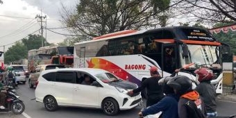 Kepala Pengelola Bungurasih Peringatkan Sopir Bus Agar Turunkan Penumpang di Area yang Ditentukan