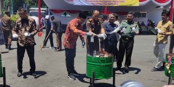 Kejari Sidoarjo Musnahkan Narkoba Seberat 1,46 Kilogram dan Ganja Sebesar 1,3 Kilogram