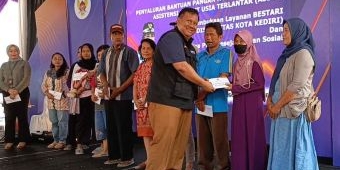 Dongkrak Kesejahteraan Warga Miskin, Dinsos Kota Kediri Sudah Salurkan Lebih dari 3.000 Bansos