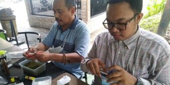 Tingwe Jadi Tren Anak Muda Pecandu Rokok di Masa Pandemi