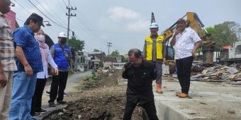 Proyek Tugu Alun-Alun Kota Mojokerto dan Sky Walk Kekurangan Anggaran, Dewan: Ada yang Tidak Beres