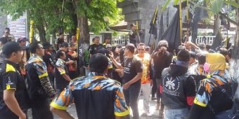 Didemo LSM GMBI, Kepala DPUTR Gresik Pastikan Proyek Sesuai Prosedur